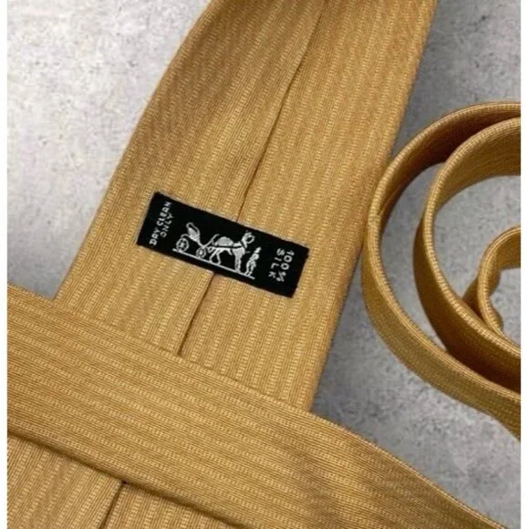 HERMÈS 148 TA Silk Tie FRANCE Beige Striped Geometric W:3.5" EUC - Picture 2 of 6